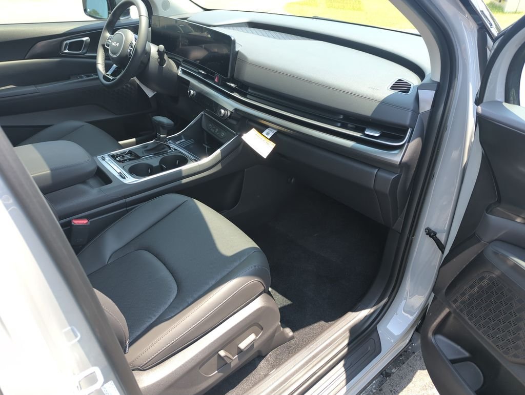 New 2026 Ceramic Silver Kia SX image 37