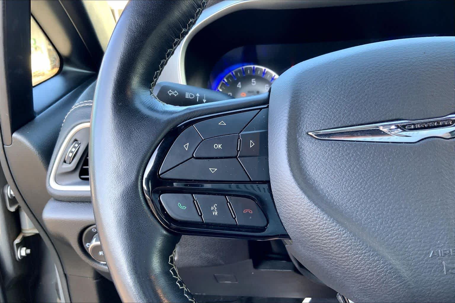 Used 2021 Ceramic Gray Clearcoat Chrysler Touring L image 21