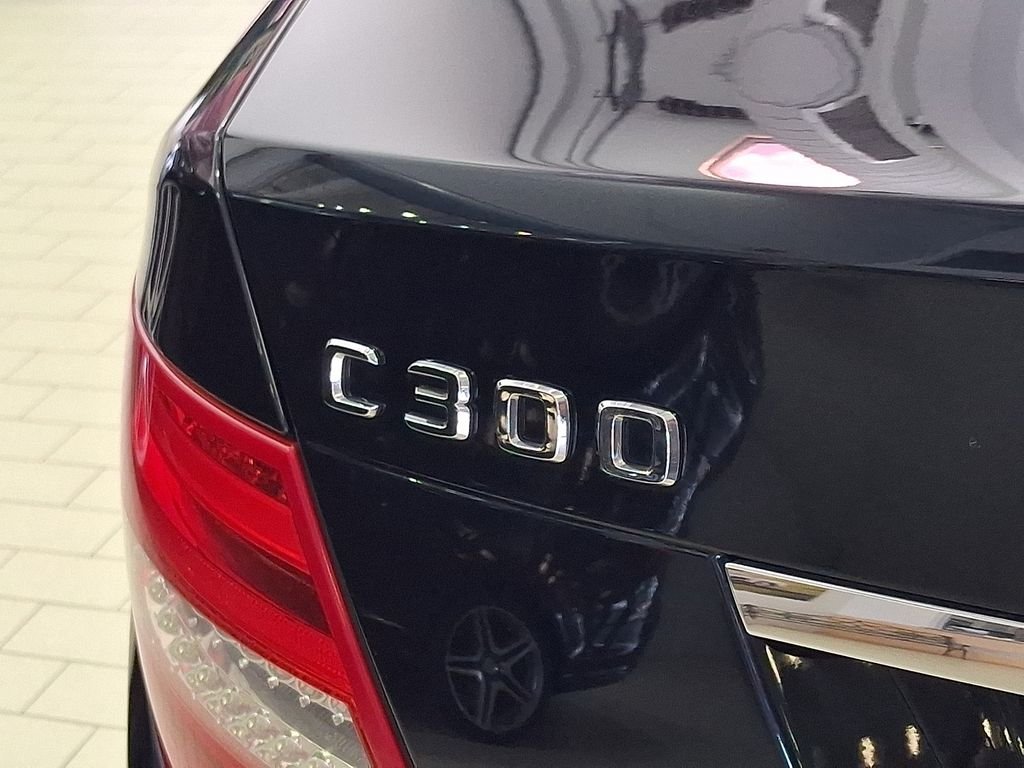 Used 2013 Blue Mercedes-Benz C 300 image 28