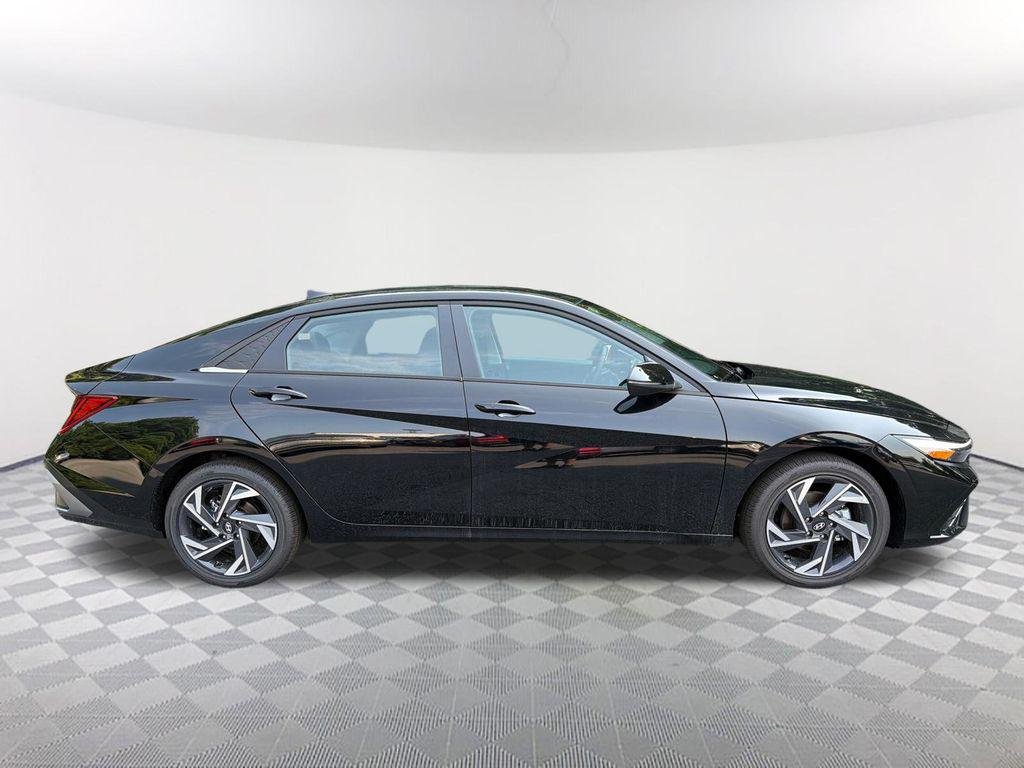 New 2026 Black Hyundai Limited image 4
