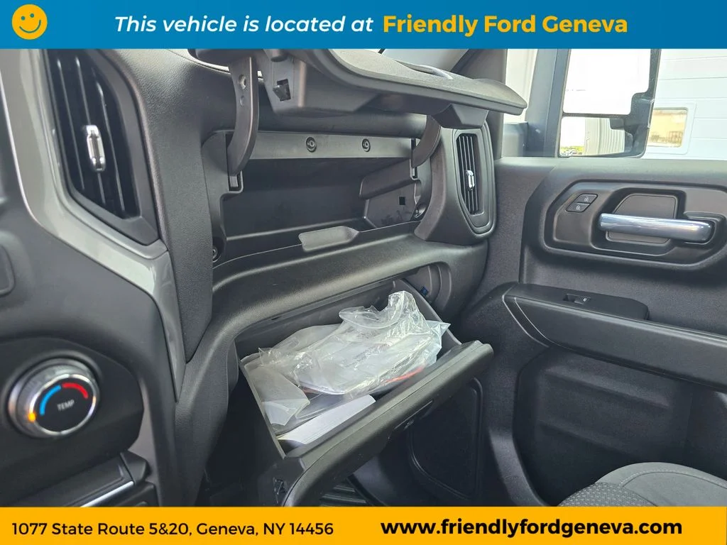 Used 2021 Blue Chevrolet Custom image 24