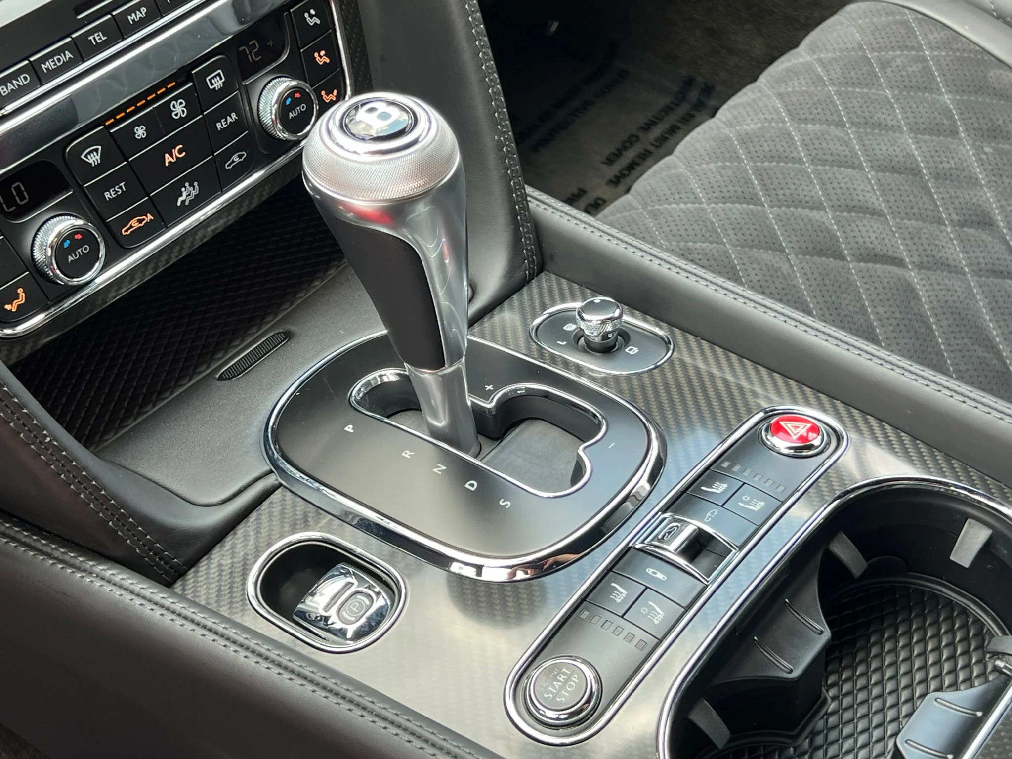 Used 2018 Black Bentley Base image 20