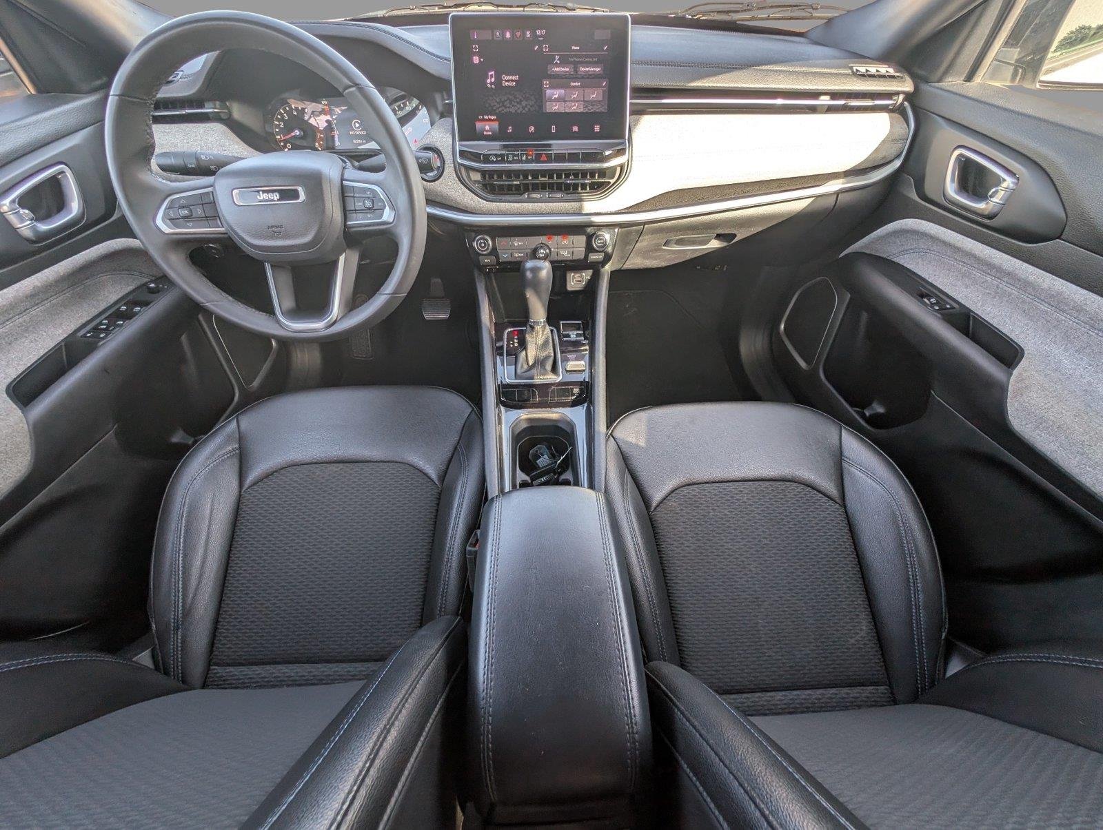 Used 2024 Bright White Clearcoat Jeep Latitude image 33