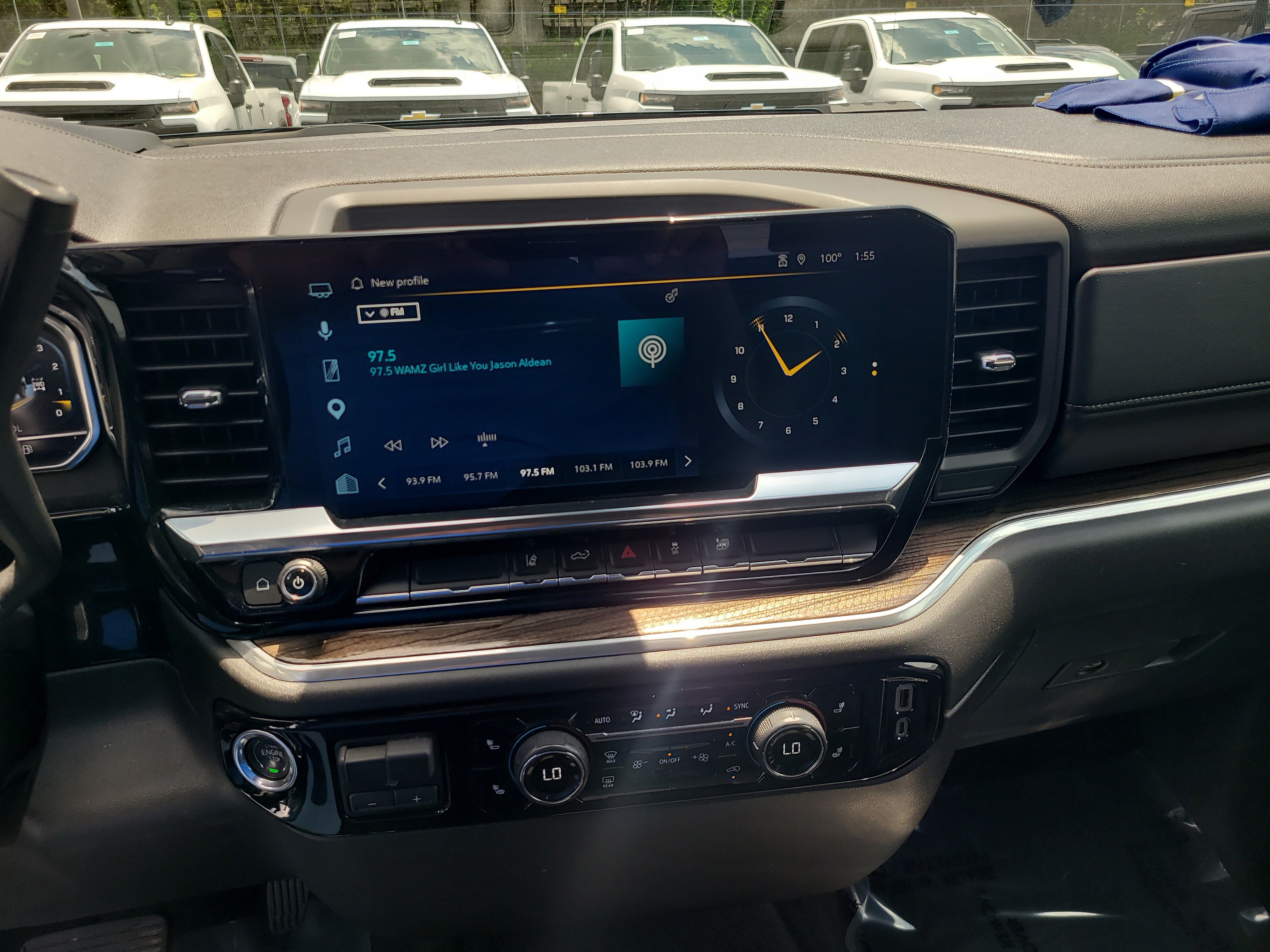 Used 2025 Lakeshore Blue Metallic Chevrolet LT image 15