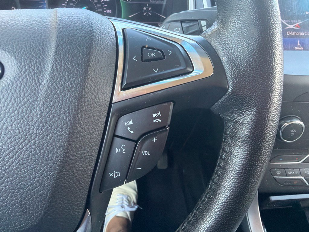 Used 2020 White Ford SEL image 10
