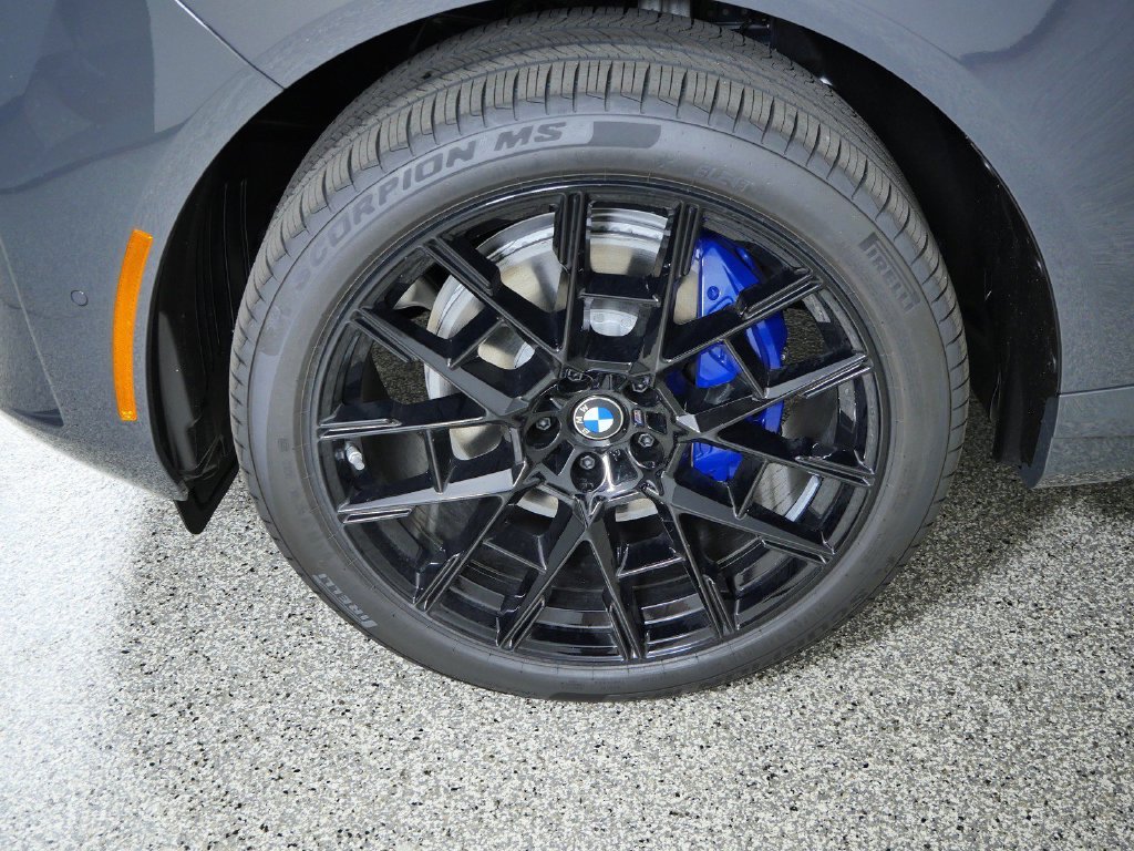 New 2027 Dravit Grey Metallic BMW  image 17