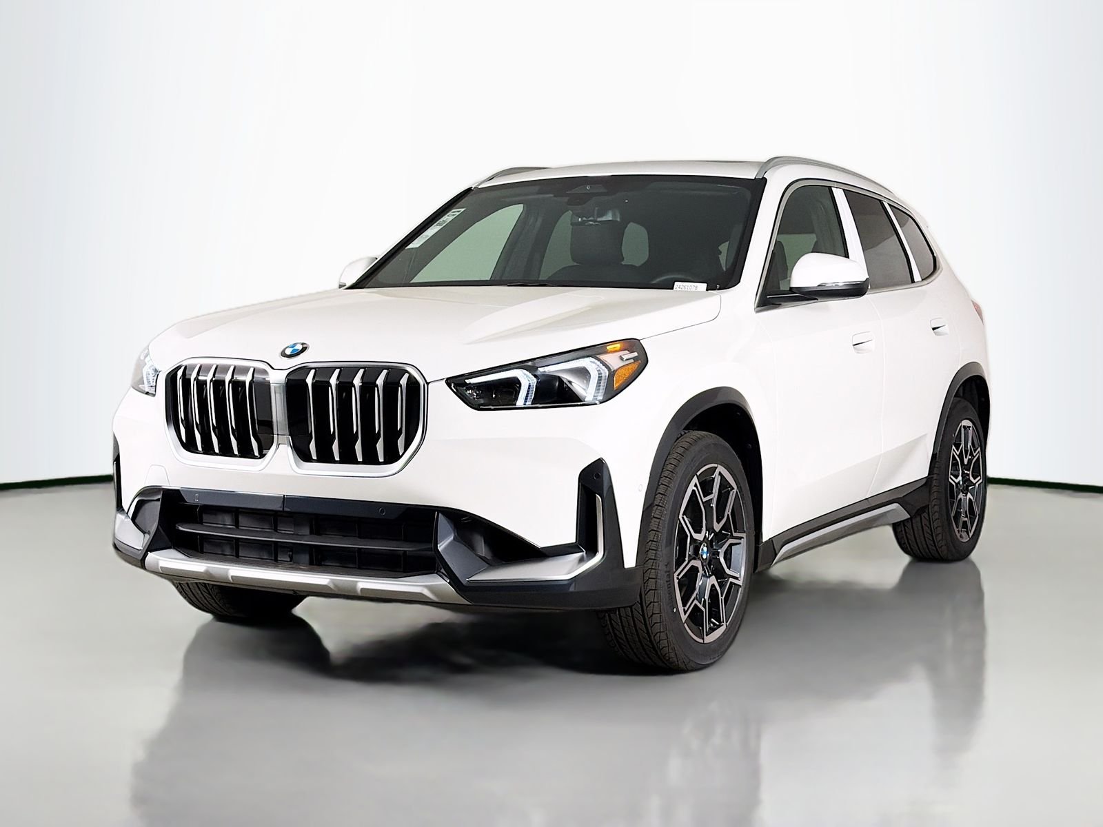 New 2026 Alpine White BMW xDrive28i image 3