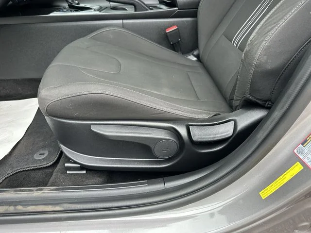 Used 2021 Silver Hyundai SEL image 16