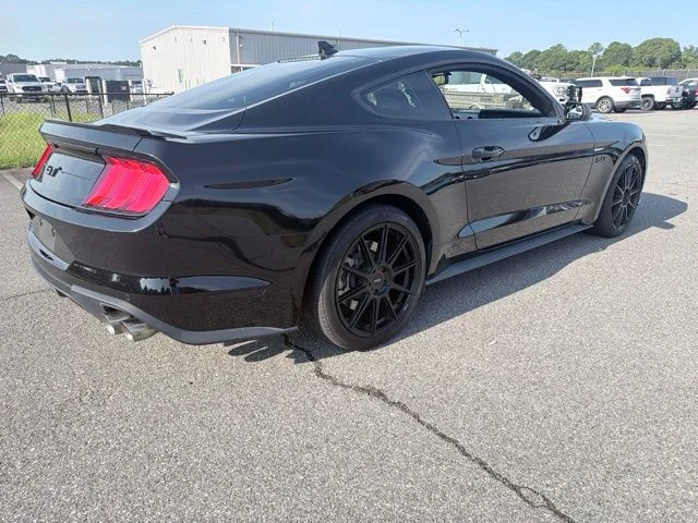 Used 2020 Black Ford GT image 3
