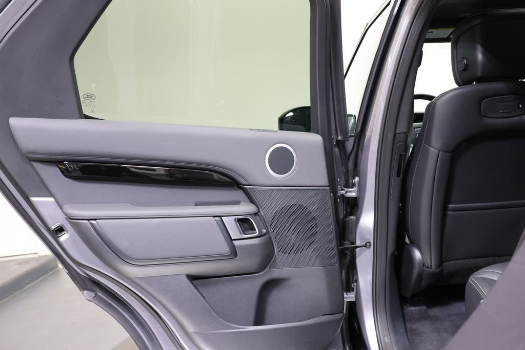 2025 Land Rover Discovery S - Photo 32