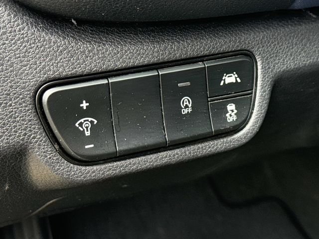 Used 2022 Yellow Kia S image 27