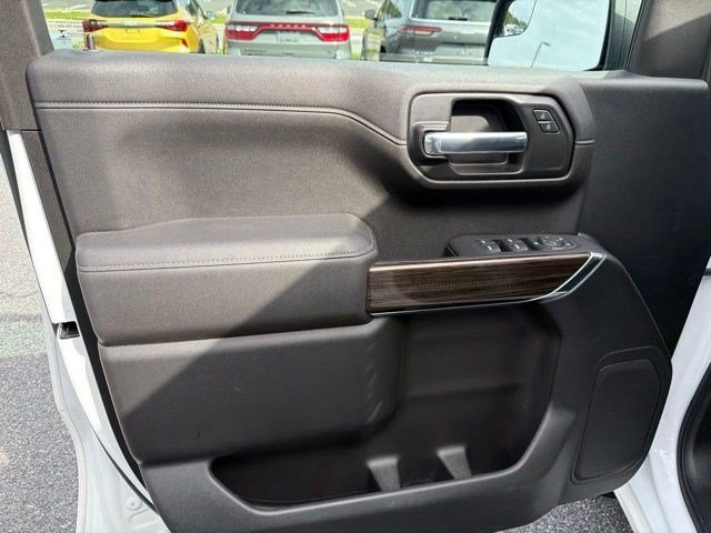 Used 2021 Summit White Chevrolet RST image 13