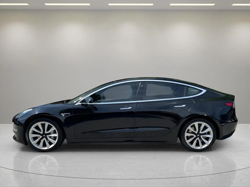 Used 2018 Solid Black Tesla Long Range Battery image 2