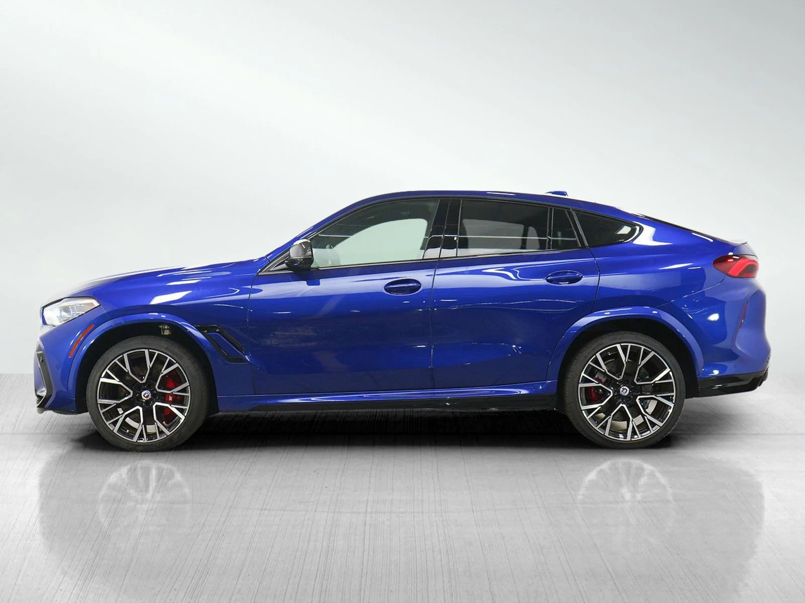 Used 2023 BMW X6 M Base with VIN 5YMCY0C09P9N84736 for sale in Wayzata, Minnesota