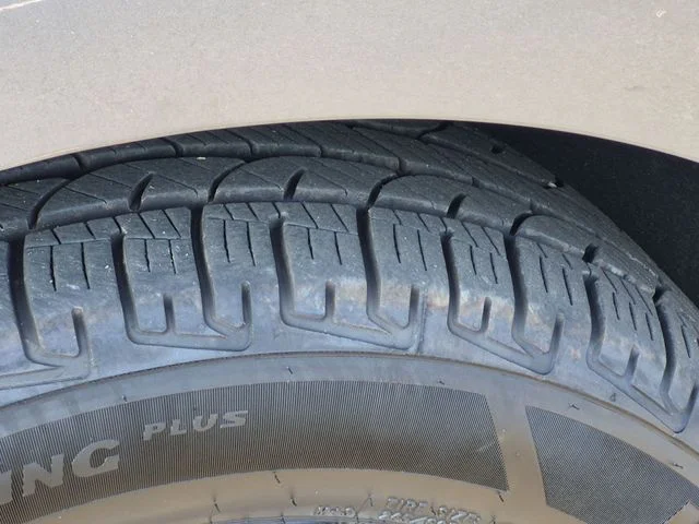 Used 2024 Gray Ford SEL image 18