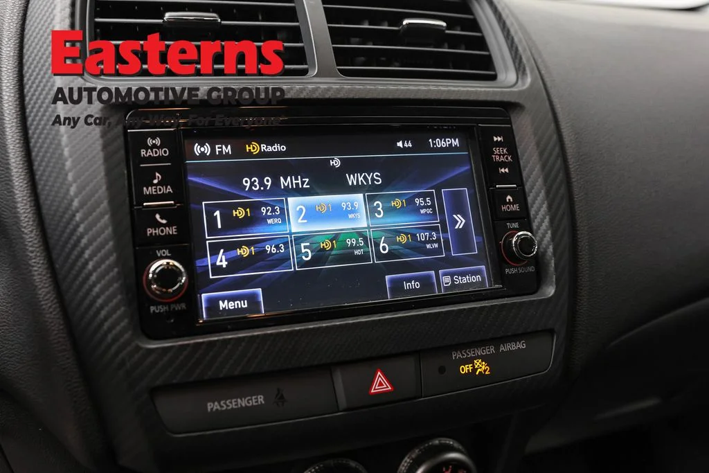 Used 2024 Gray Mitsubishi 2.0 ES image 18