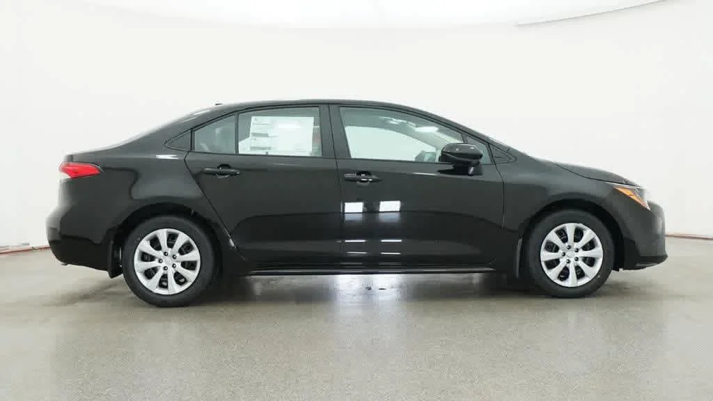 New 2026 Midnight Black Metallic Toyota LE image 27