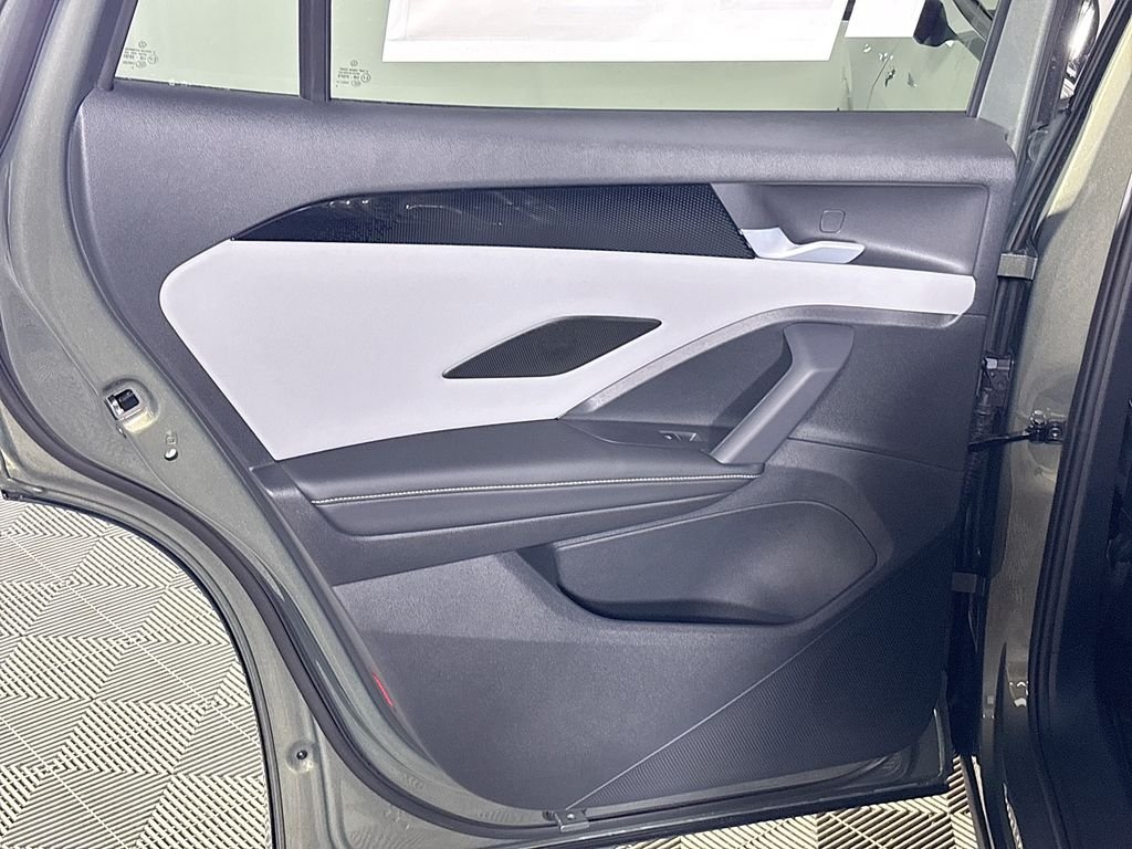 New 2026 Avocado Green w/Deep Black Roof Volkswagen SE R-Line Black image 19