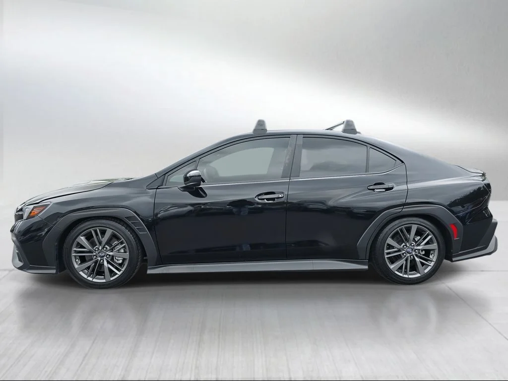 Used 2023 Crystal Black Silica Subaru Base image 6