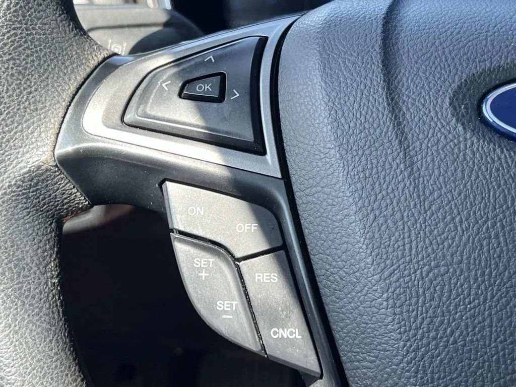 Used 2020 Gray Ford SE image 24
