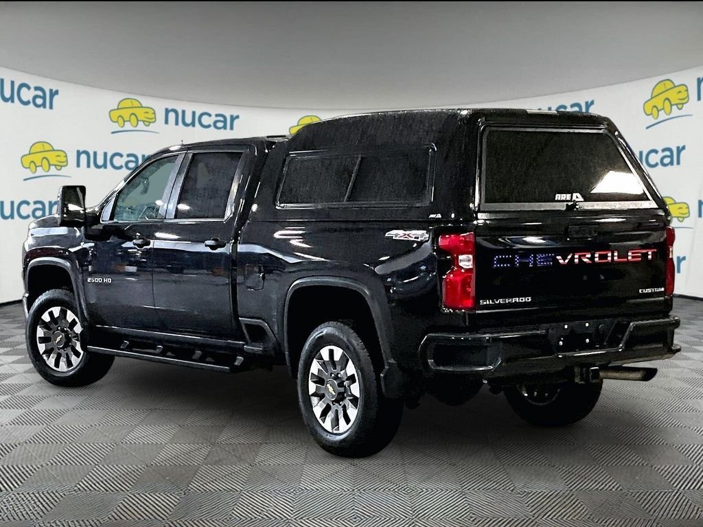 Used 2022 Black Chevrolet Custom image 4