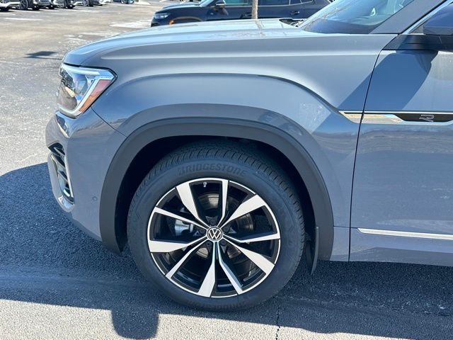 New 2026 Pure Gray Volkswagen 2.0T SEL Premium R-Line image 7