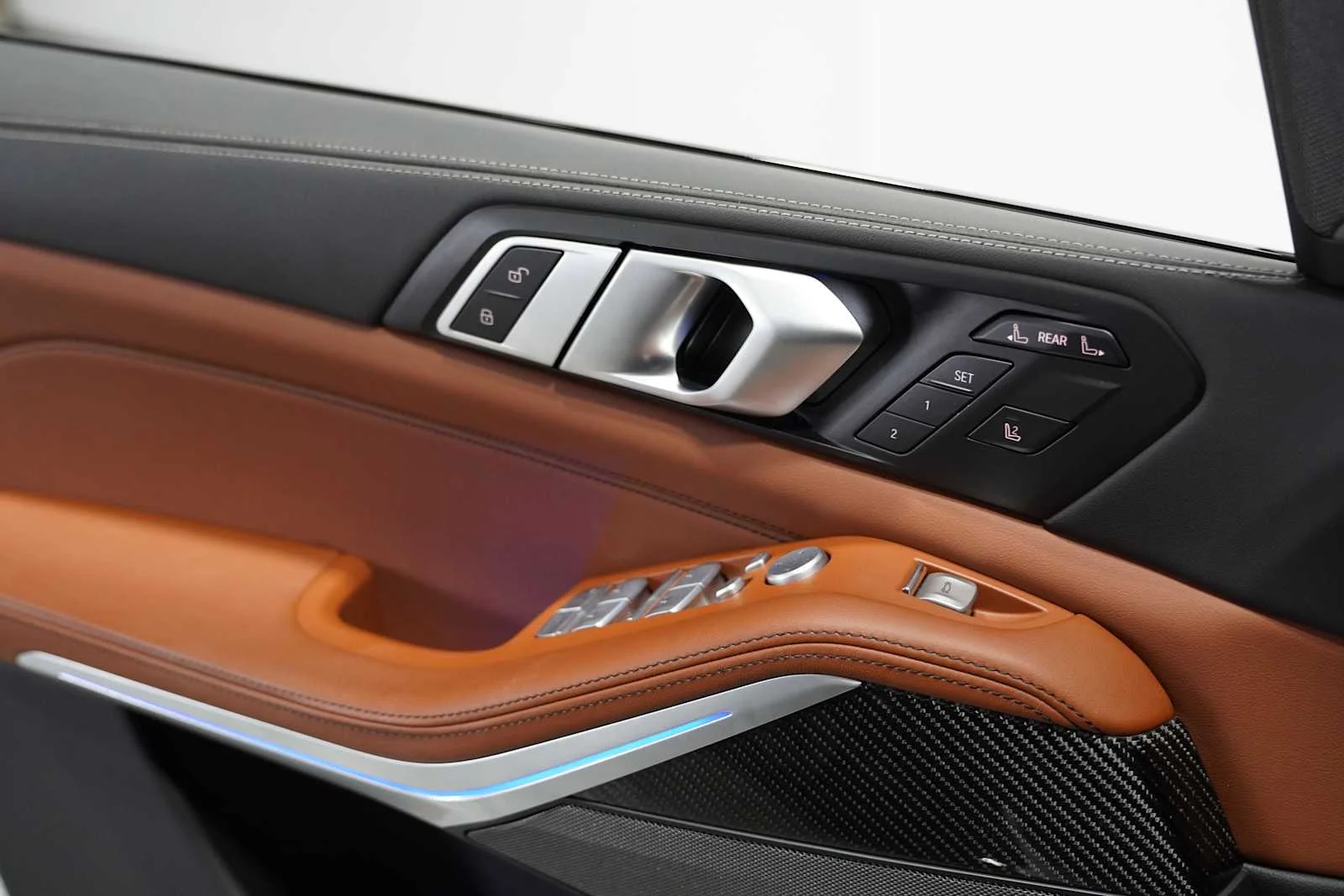Certified Used 2025 Ametrin Metallic BMW M60i image 15