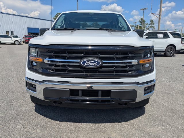 Used 2025 Oxford White Ford XLT image 7