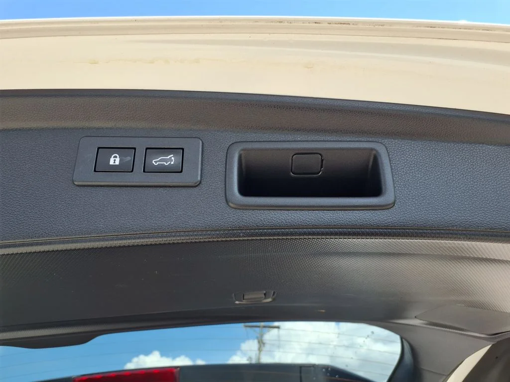 Used 2021 White Subaru Limited image 19