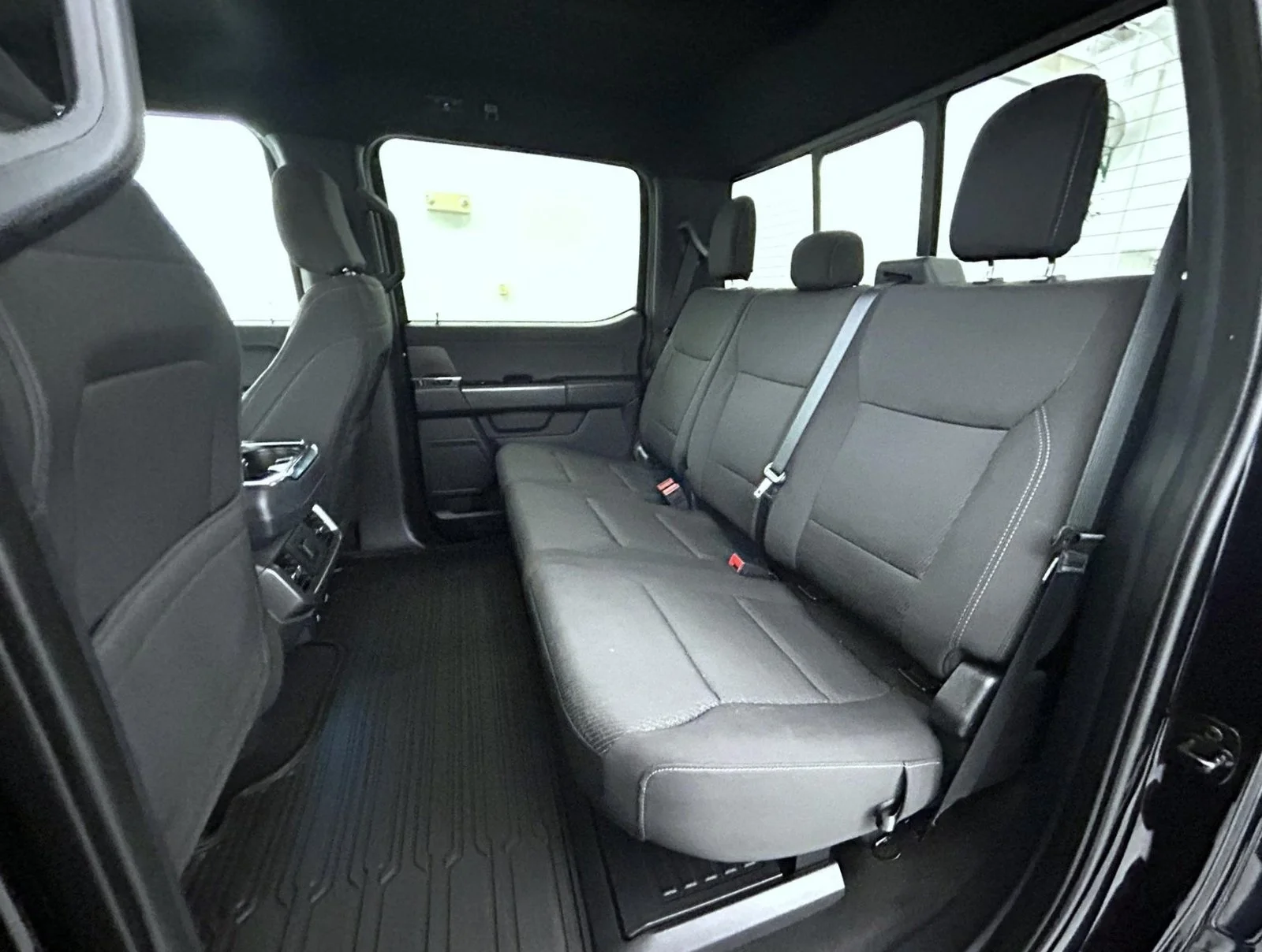 Used 2024 Black Ford XLT image 19