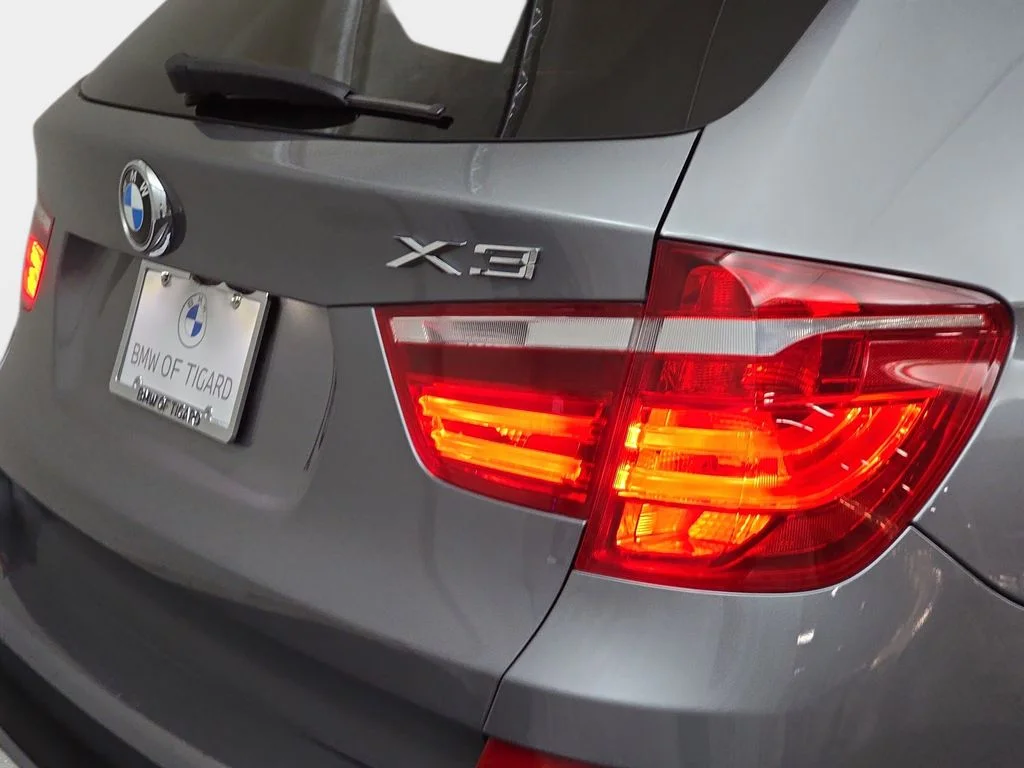 Used 2015 Space Gray Metallic BMW xDrive28d image 36