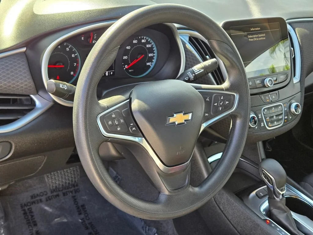 Used 2024 Summit White Chevrolet 1LT image 18