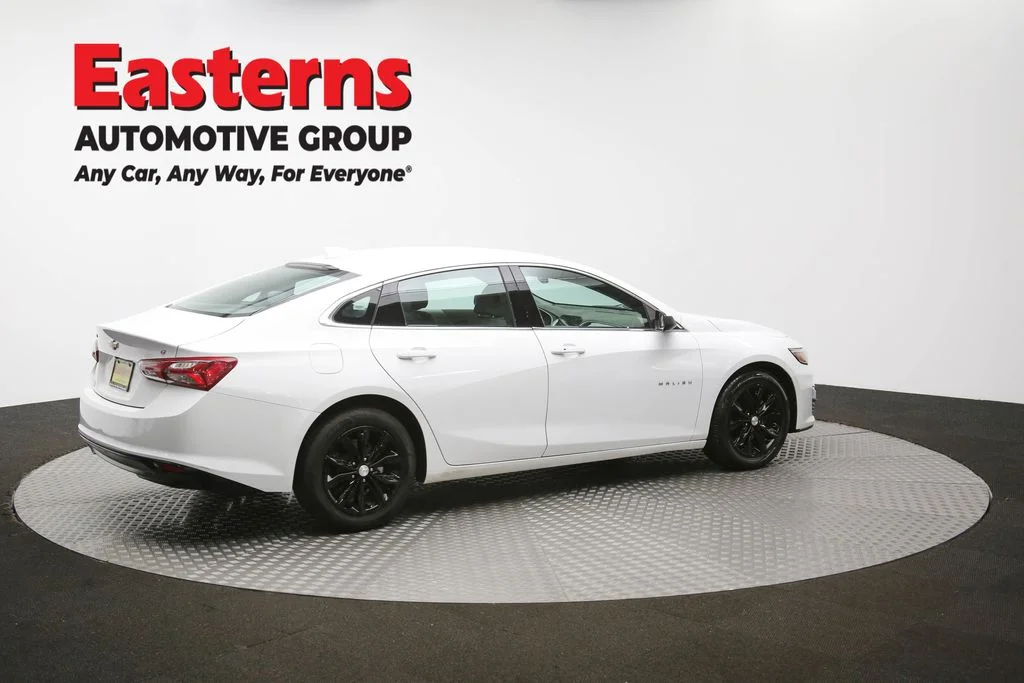 Used 2022 White Chevrolet LT image 40