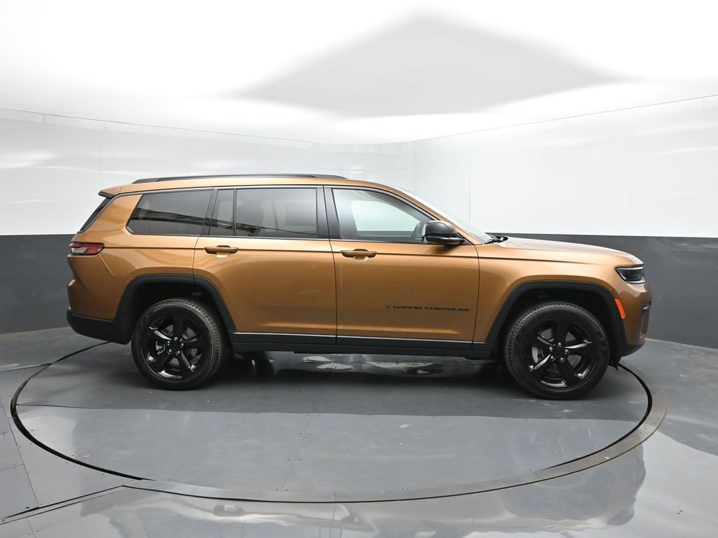 New 2026 Copper Shino Metallic Clear-Coat Exterior Paint Jeep Limited image 11