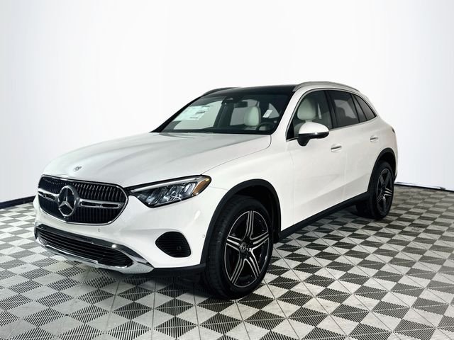New 2026 Polar White Mercedes-Benz GLC 300 image 3