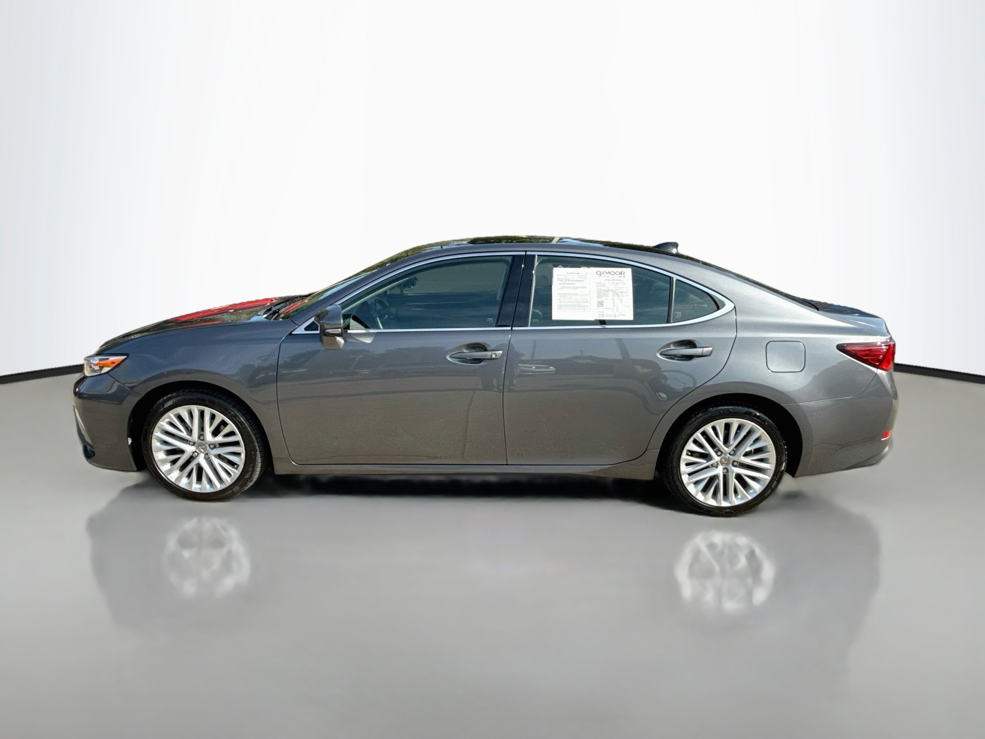 Used 2018 Nebula Gray Pearl Lexus Base image 4