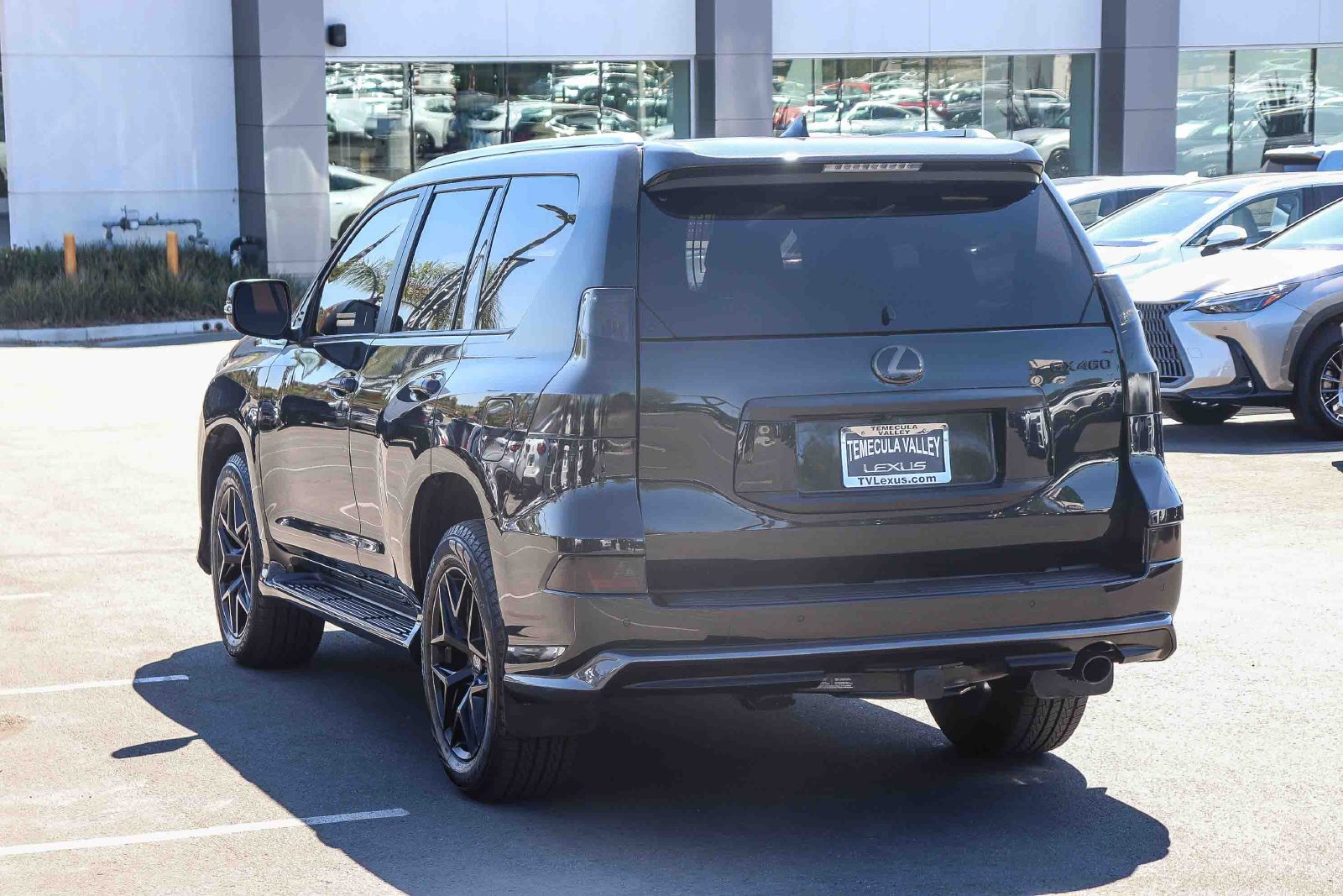 Certified Used 2023 Black Lexus 460 image 4