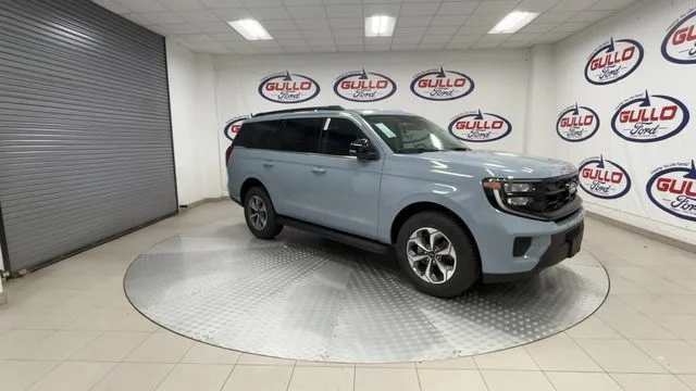 New 2027 Glacier Gray Metallic Tri-Coat Ford Active image 2