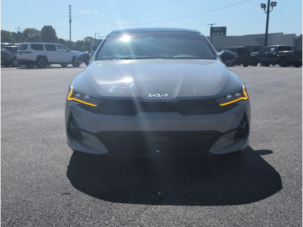 Used 2024 wolf gray Kia GT DCT FWD image 8