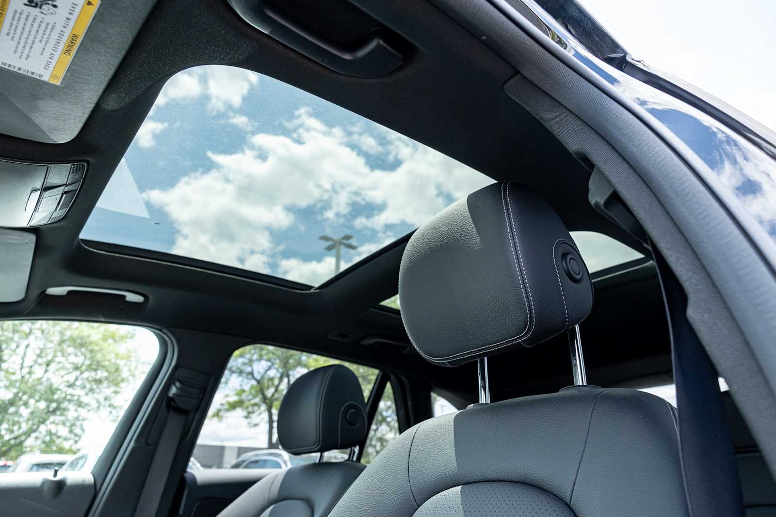 Used 2018 Black Mercedes-Benz GLC 300 image 26