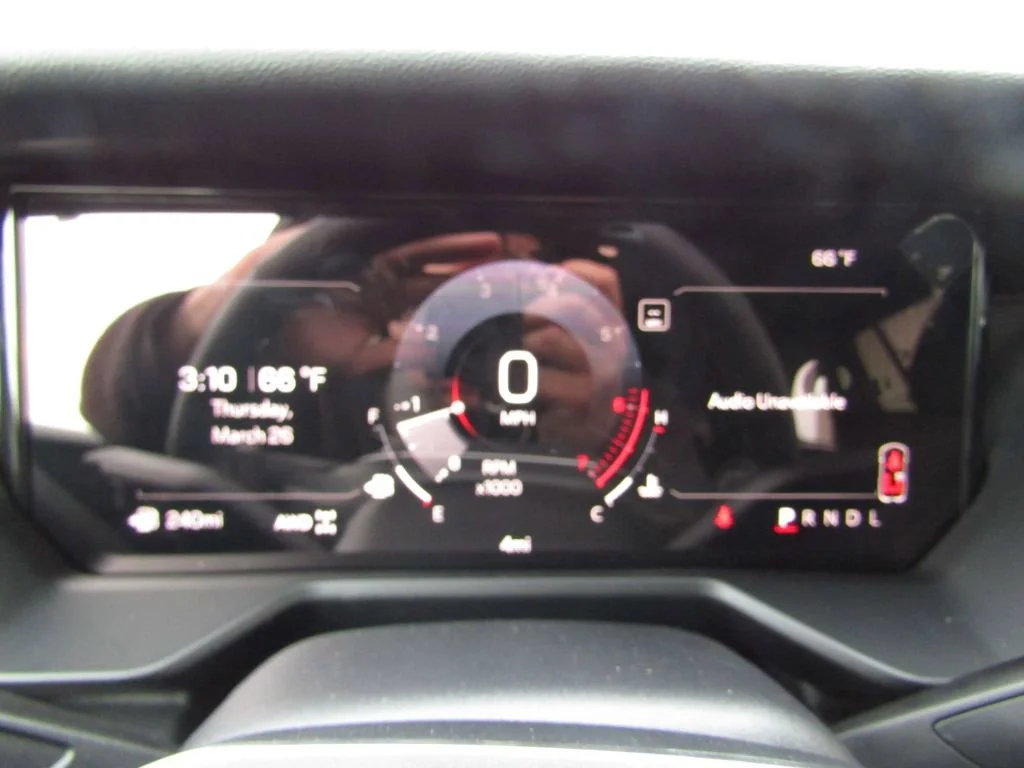 New 2026 Summit White GMC Elevation image 31