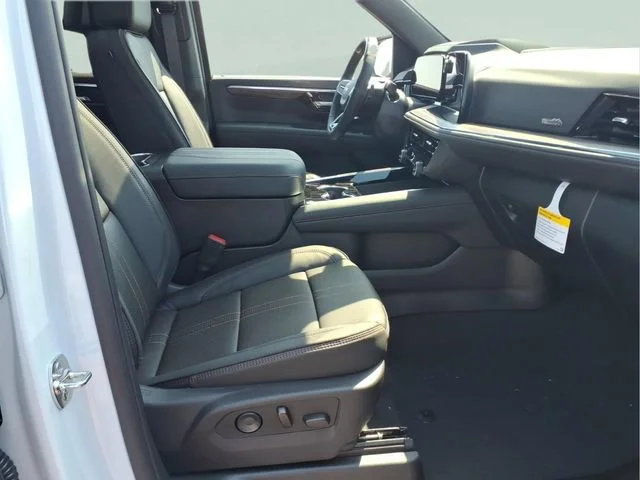 New 2026 Polar White Tricoat Chevrolet High Country image 23