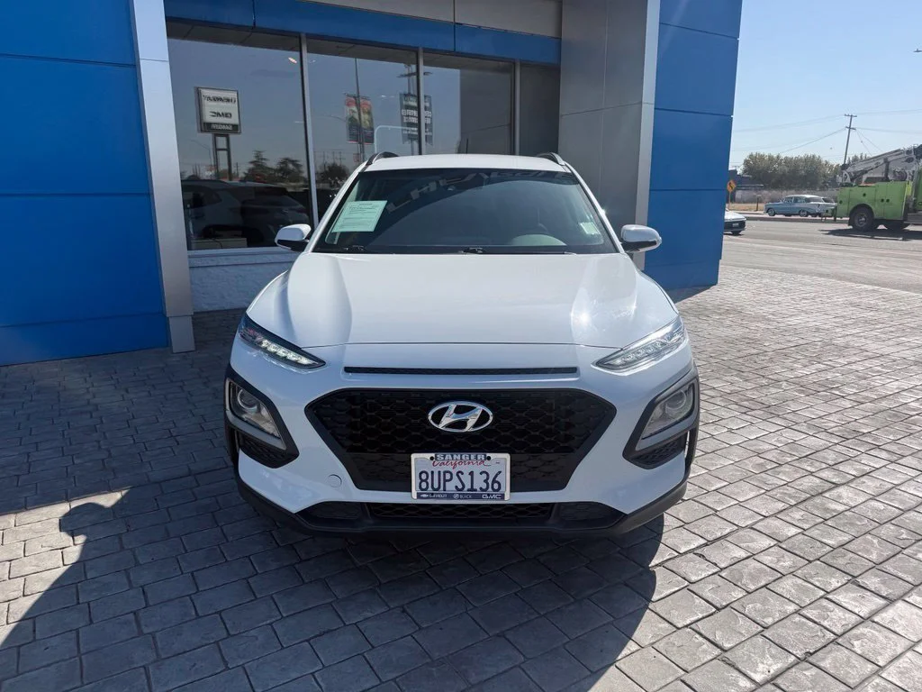 Used 2020 White Hyundai SEL image 3