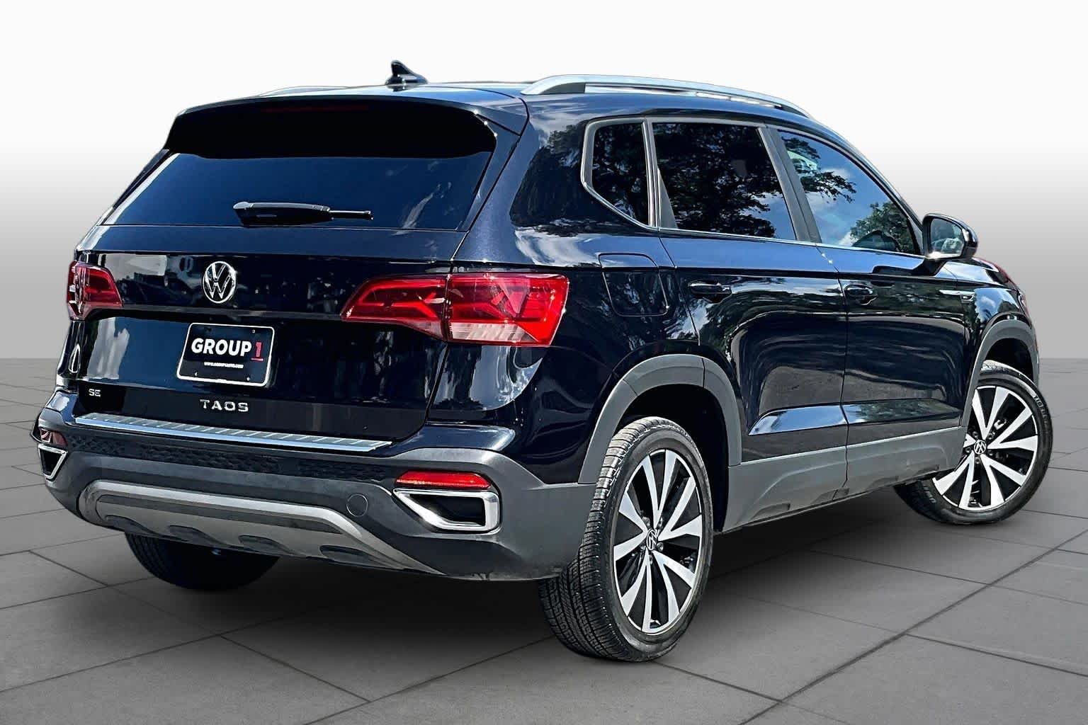 Certified Used 2022 Deep Black Pearl Volkswagen SE image 13