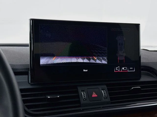 Used 2021  Audi 45 Premium image 13