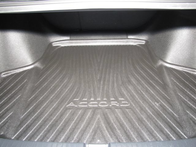 Certified Used 2024 Urban Gray Pearl Honda Touring image 17