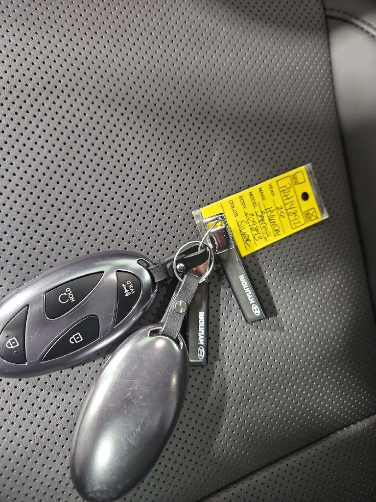 Used 2026 Silver Hyundai XRT image 30