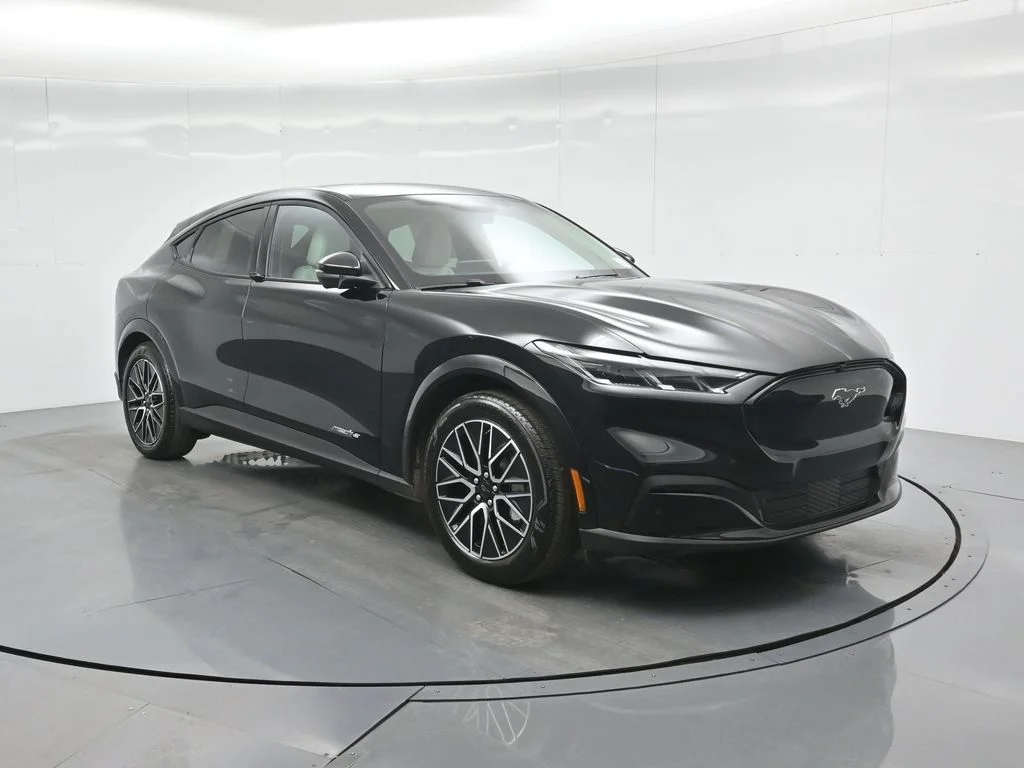 Used 2025 Black Ford Premium image 57