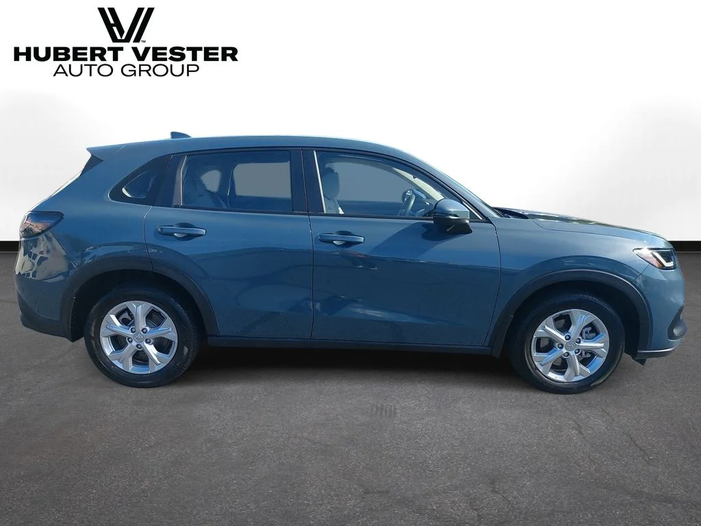Used 2025  Honda LX image 6