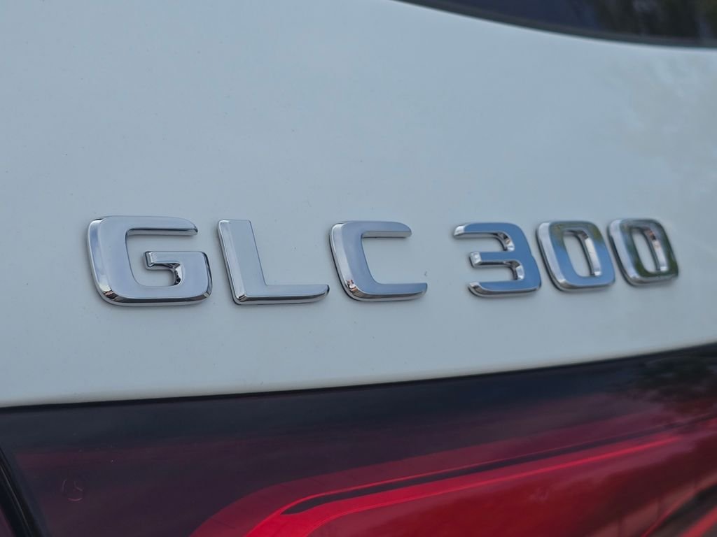 New 2027 Polar White Mercedes-Benz GLC 300 image 19